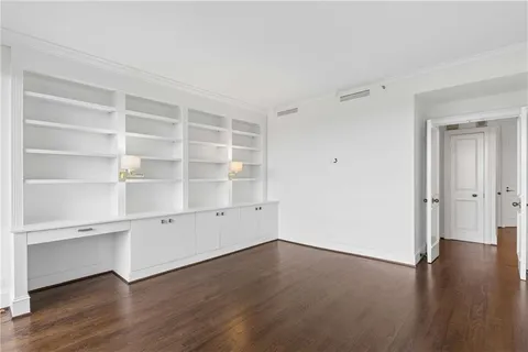 $1,100,000 | 2660 Peachtree Road Northwest, Unit 13F, Atlanta, GA 30305