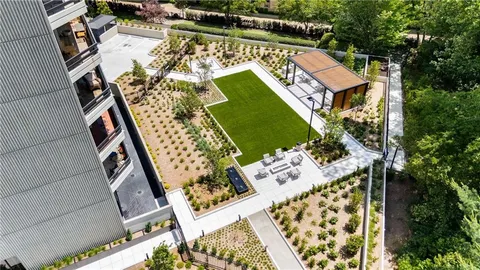 $1,100,000 | 2660 Peachtree Road Northwest, Unit 13F, Atlanta, GA 30305