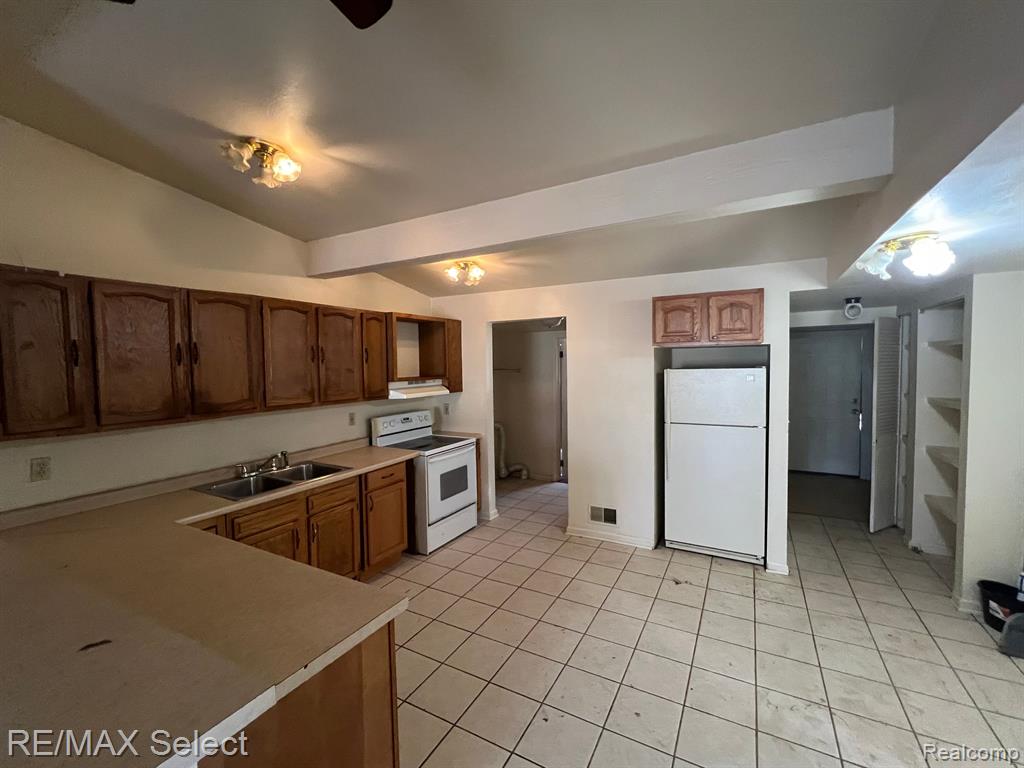 3211 South Center Road Burton, MI 48519 - Photo 18 of 30