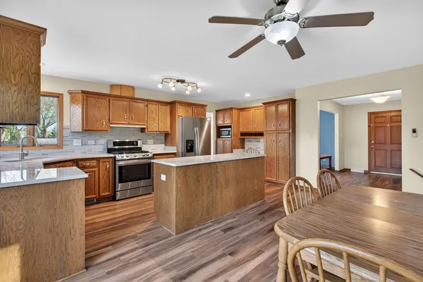 $425,000 | 3211 Wild Oaks Court, Joliet, IL 60431