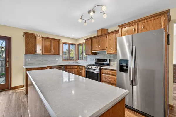 $425,000 | 3211 Wild Oaks Court, Joliet, IL 60431