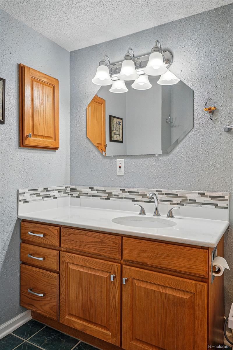 112 Willowleaf Drive Littleton, CO 80127 - Photo 34 of 50