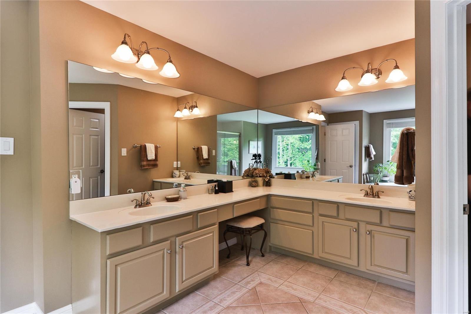 1326 Ridgetree Trails Court Wildwood, MO 63021 - Photo 35 of 61 Gallery Image 35