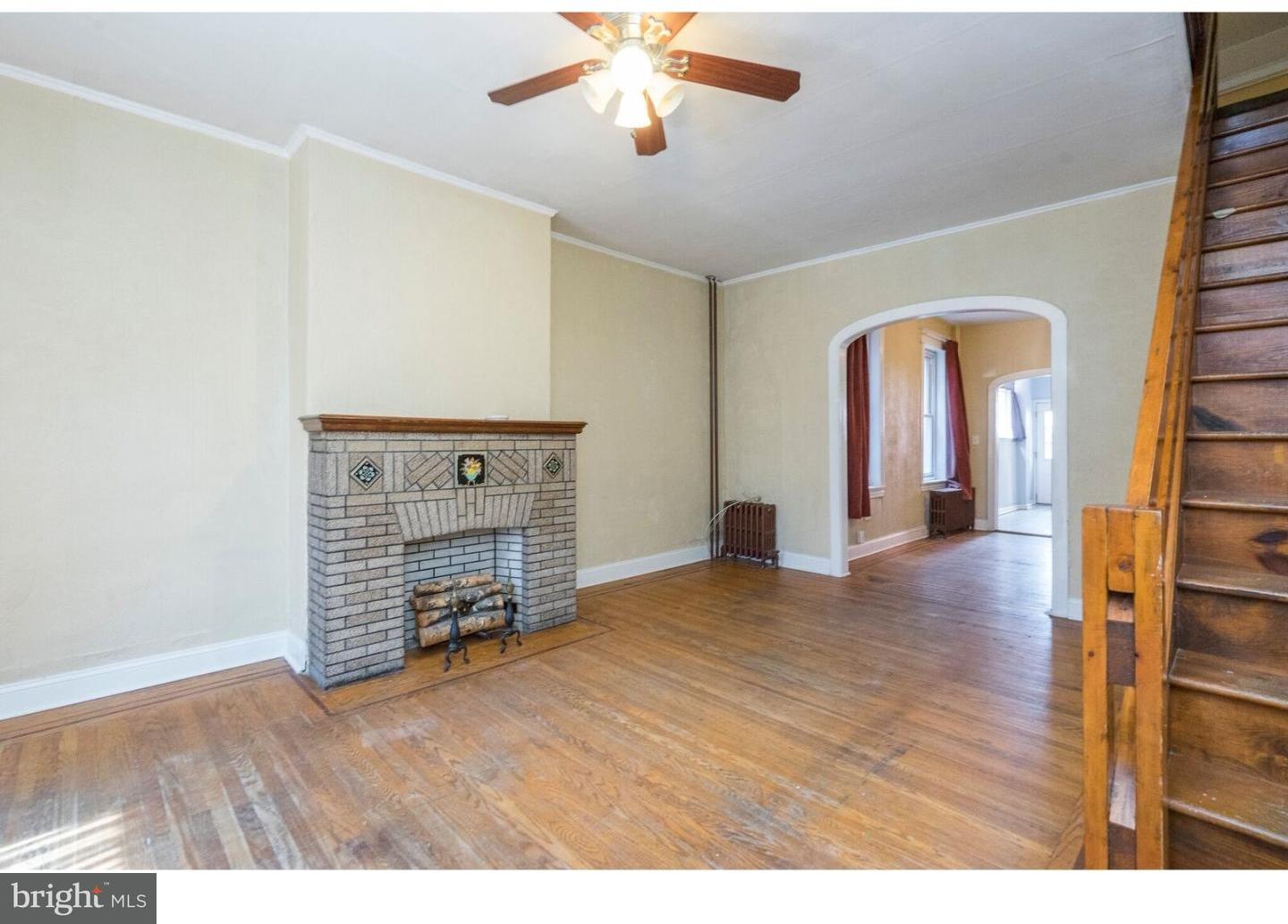 1519 West Ritner Street Philadelphia, PA 19145 - Photo 1 of 25 Living Room