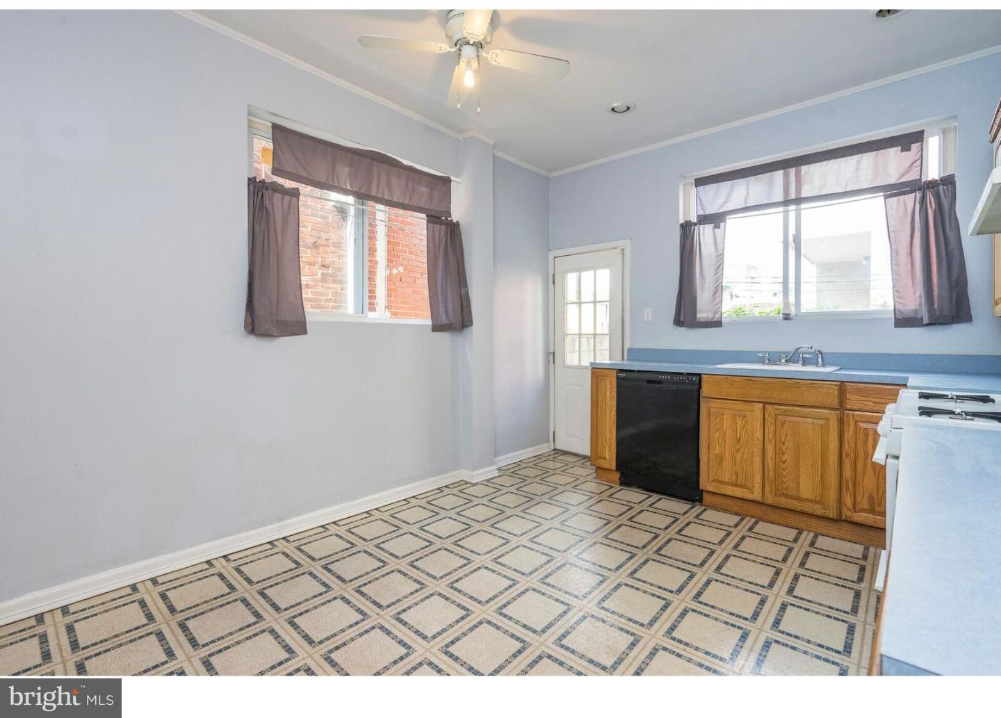 1519 West Ritner Street Philadelphia, PA 19145 - Photo 5 of 25 Kitchen