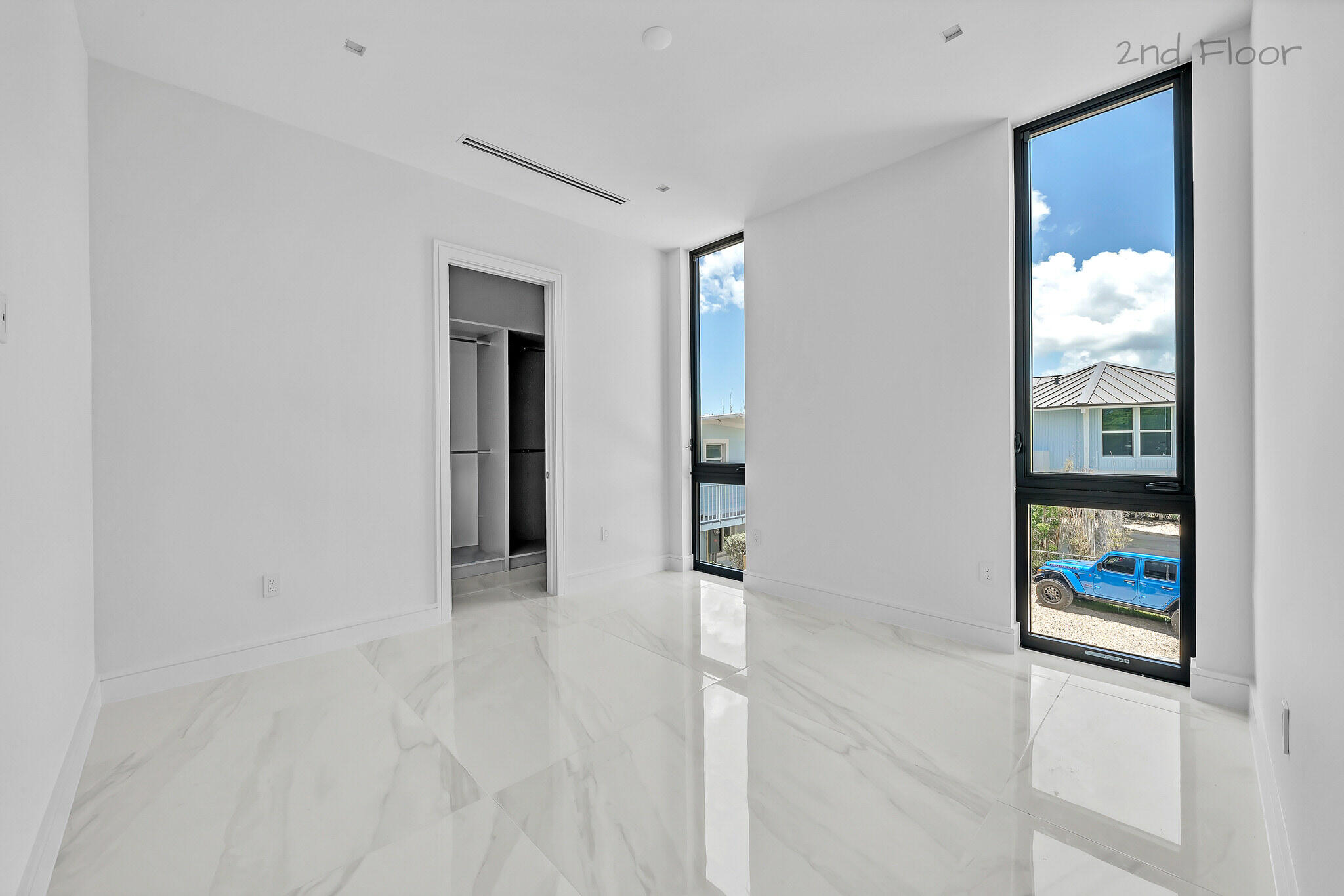 16 Seaside Avenue Key Largo, FL 33037 - Photo 41 of 64 17 Guest Bedroom Suite C (2)