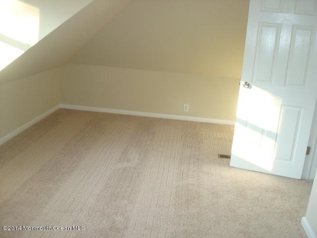 176 E Road Belford, NJ 07718 - Photo 11 of 18 BR