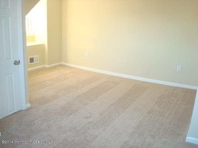176 E Road Belford, NJ 07718 - Photo 13 of 18 BR