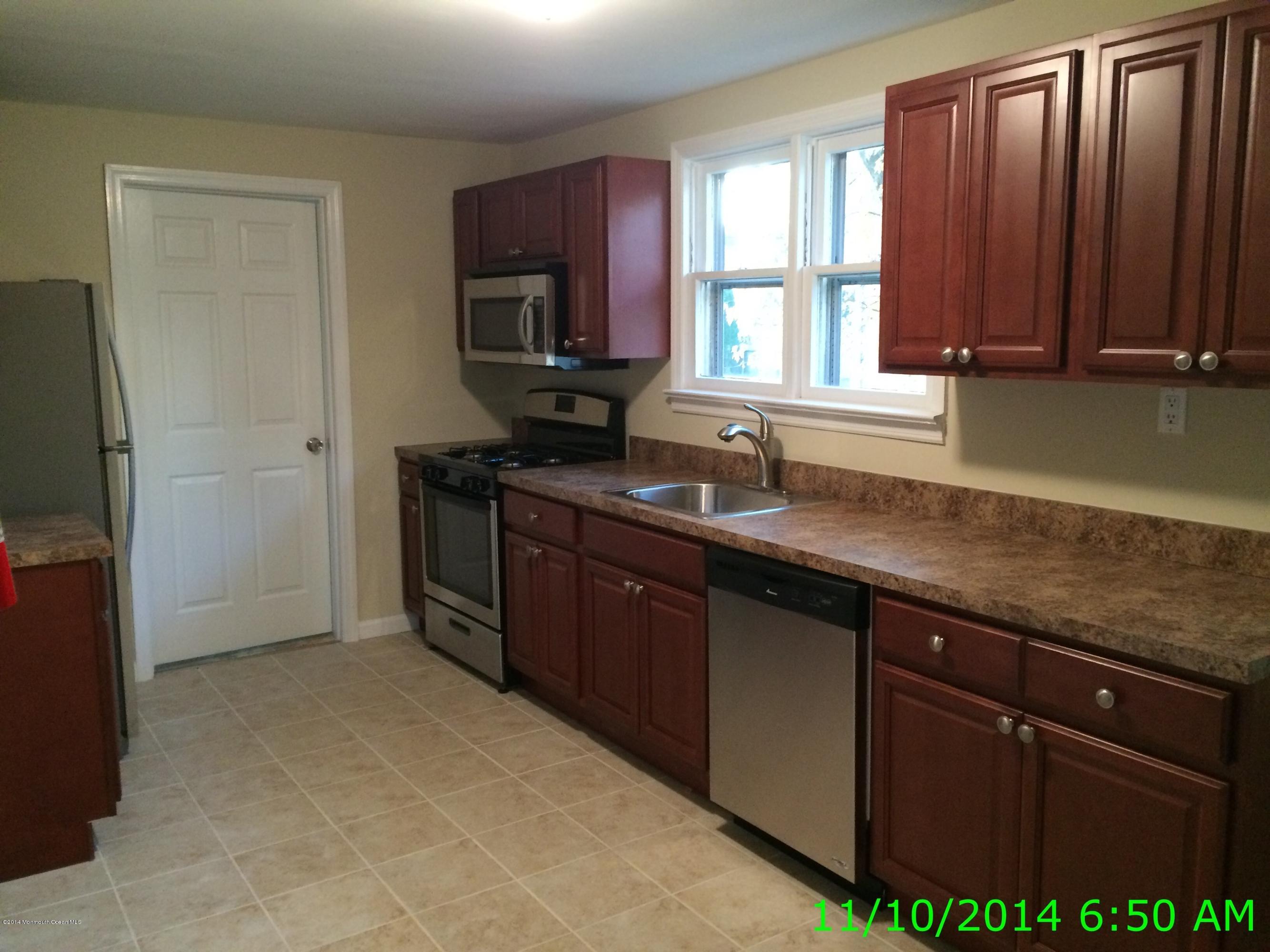 176 E Road Belford, NJ 07718 - Photo 9 of 18 KIT