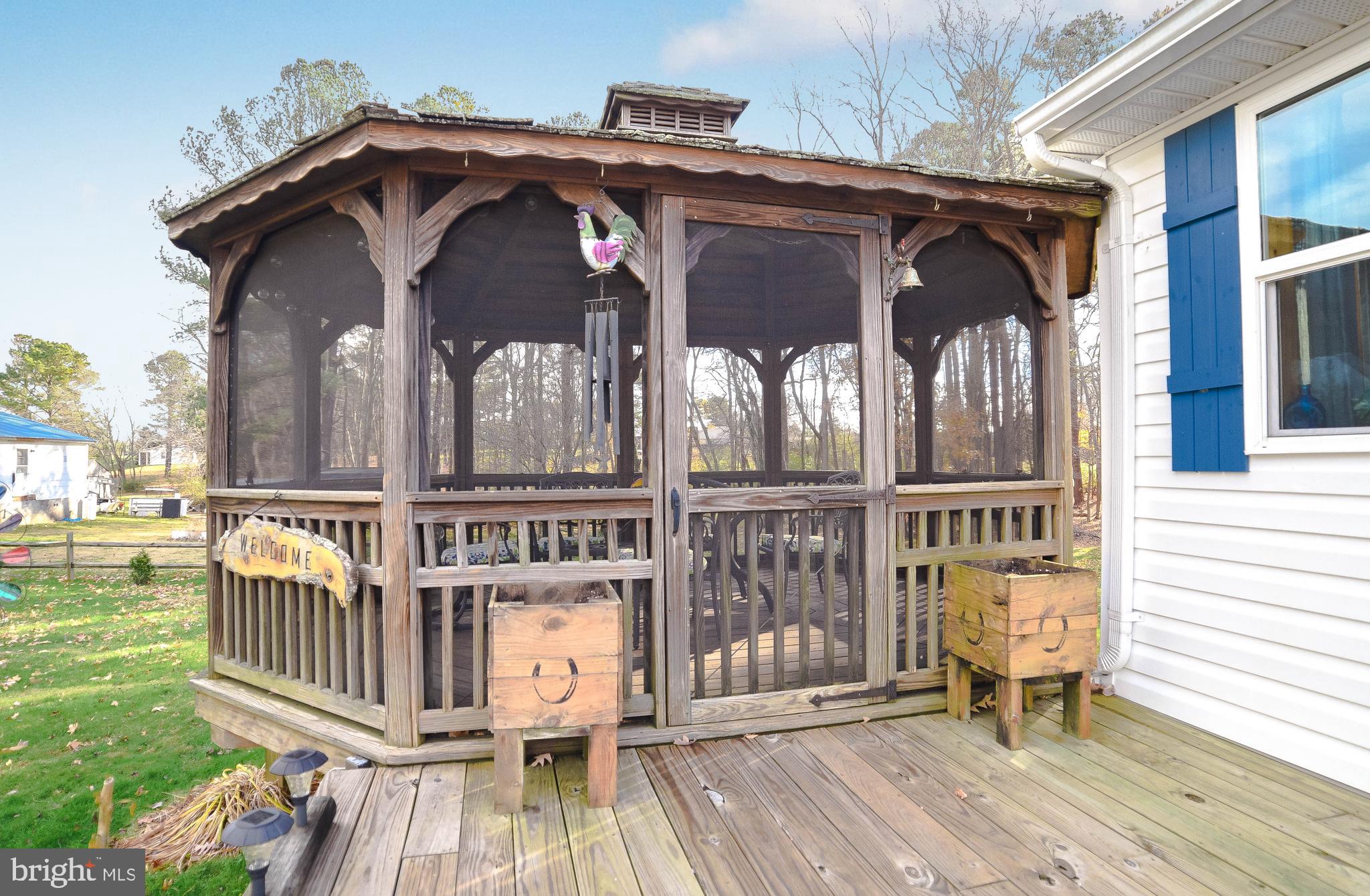 40325 Busy Corner Road Leonardtown, MD 20650 - Photo 4 of 33 Screened in Gazebo