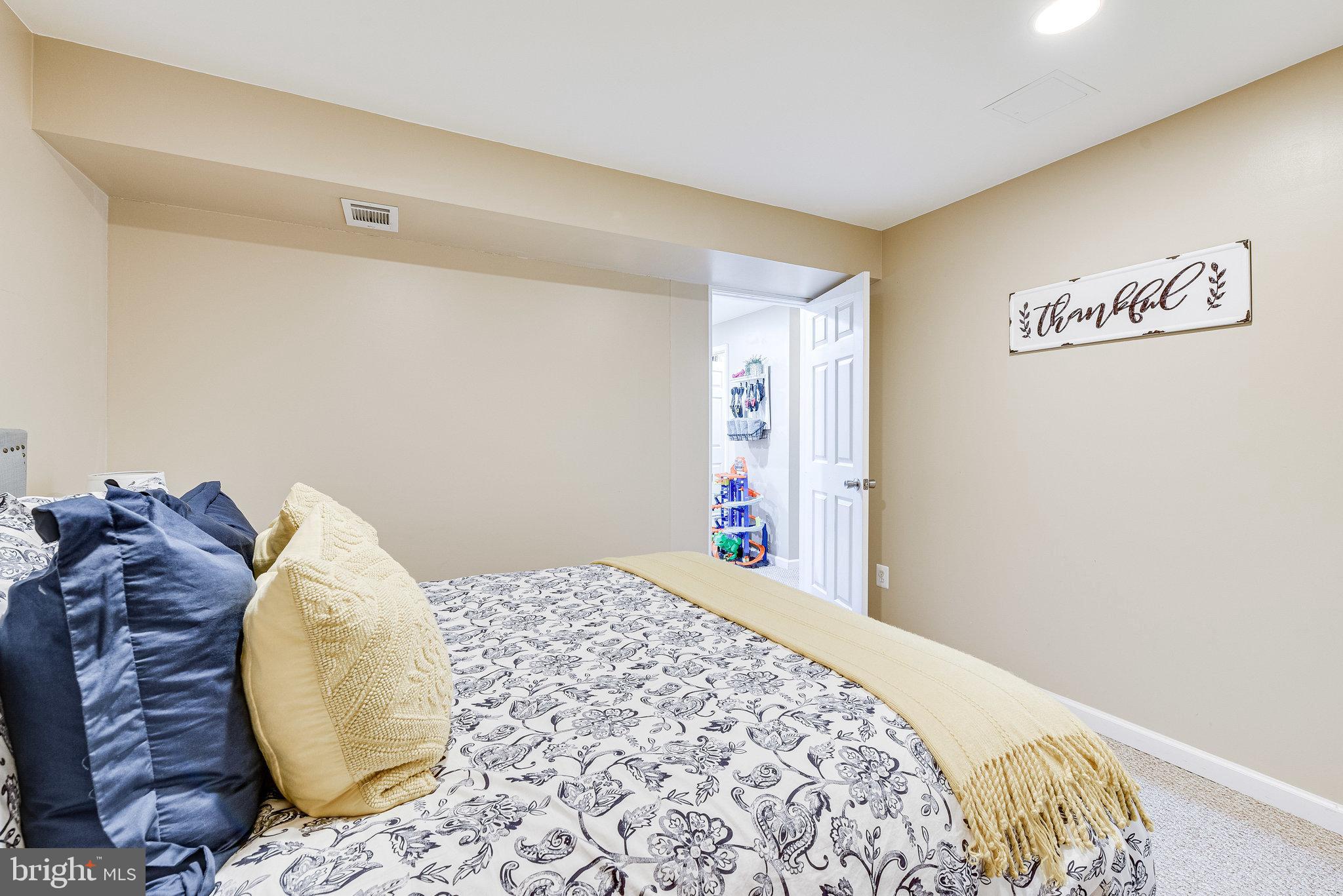 8304 Lindside Way Springfield, VA 22153 - Photo 29 of 40