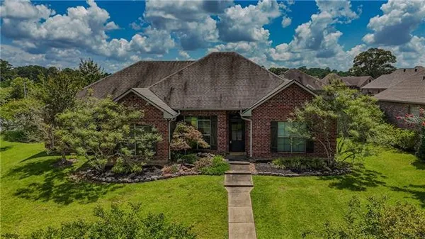 $369,000 | 101 Acadia Street, Pineville, LA 71360