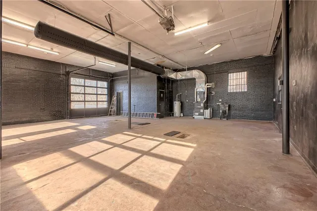 $2,500 | 6781 State Route 30, Jeannette, PA 15644