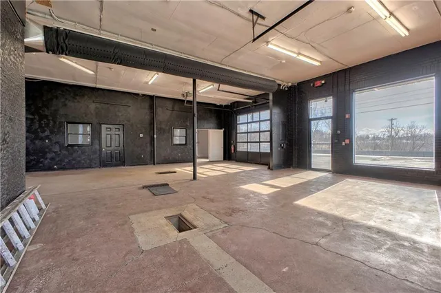 $2,500 | 6781 State Route 30, Jeannette, PA 15644