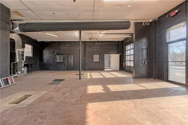 $2,500 | 6781 State Route 30, Jeannette, PA 15644