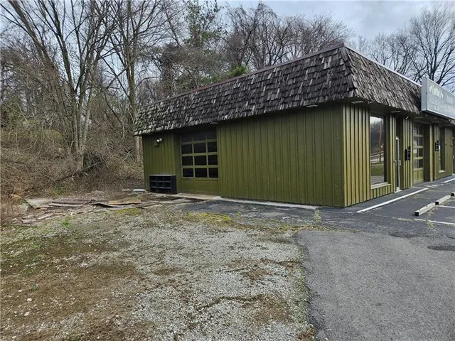 $2,500 | 6781 State Route 30, Jeannette, PA 15644