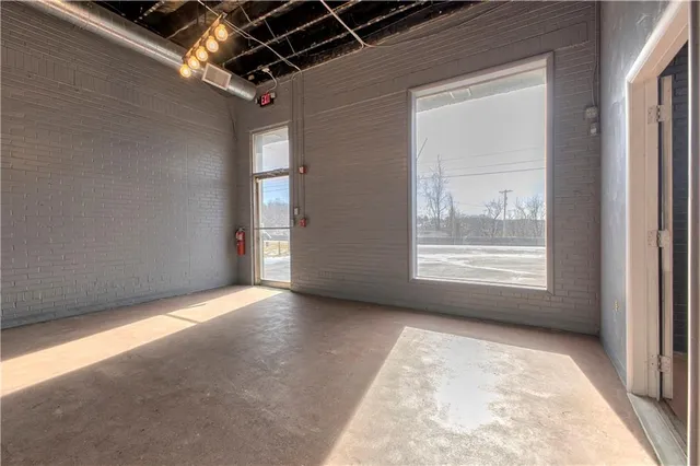 $2,500 | 6781 State Route 30, Jeannette, PA 15644