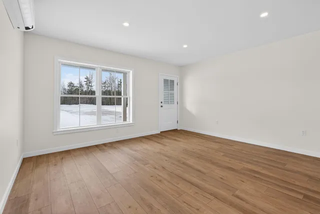 $485,600 | 4 Brightons Way, Poland, ME 04274