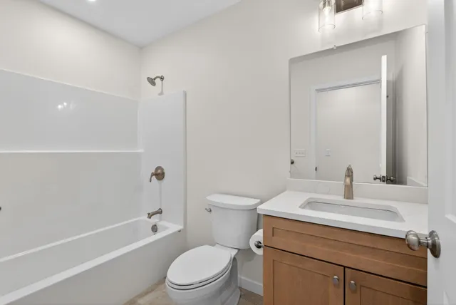 $485,600 | 4 Brightons Way, Poland, ME 04274