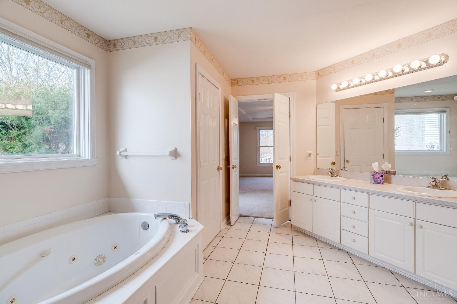 8372 Benton Ridge Lane Cincinnati, OH 45255 - Photo 31 of 56 Gallery Image 31
