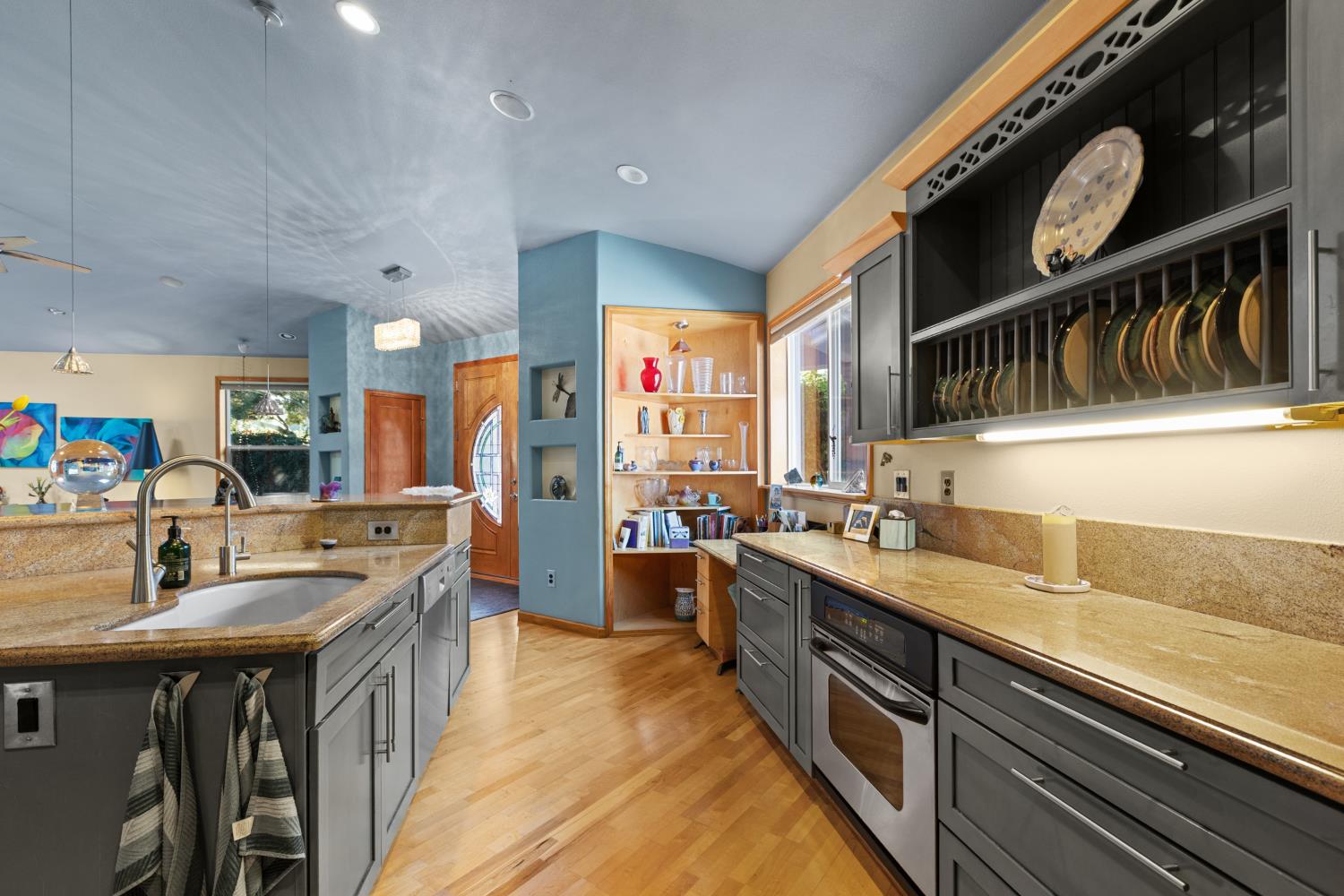 4838 Robertson Avenue Carmichael, CA 95608 - Photo 8 of 53