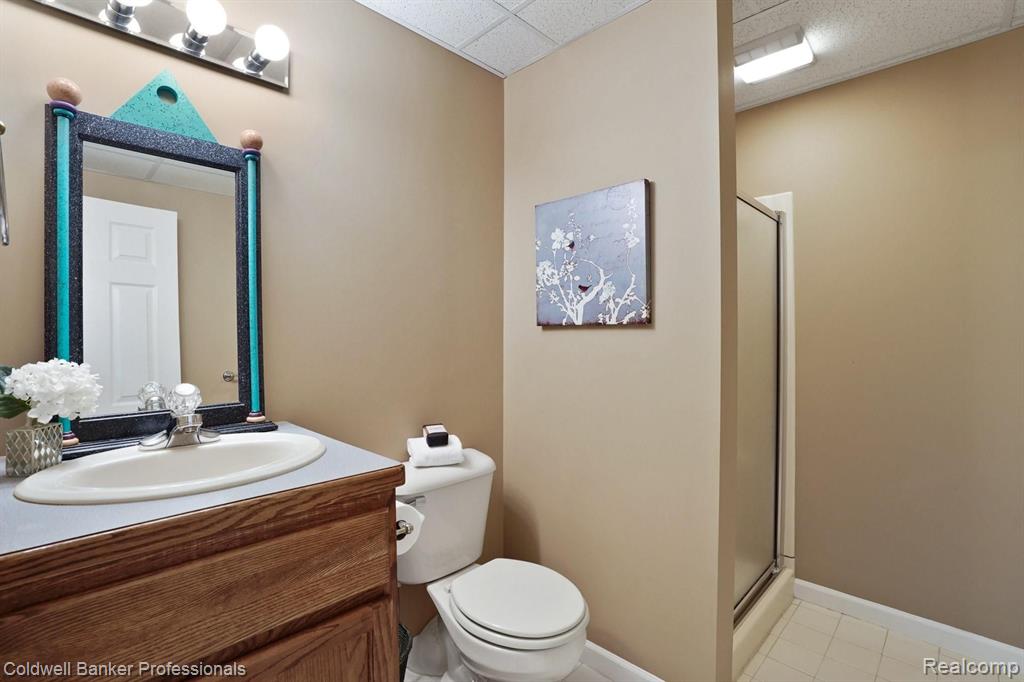 3681 Newcastle Drive Rochester Hills, MI 48306 - Photo 31 of 40