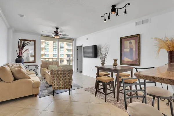 $3,000 | 625 Casa Loma Boulevard, Unit 1103, Boynton Beach, FL 33435