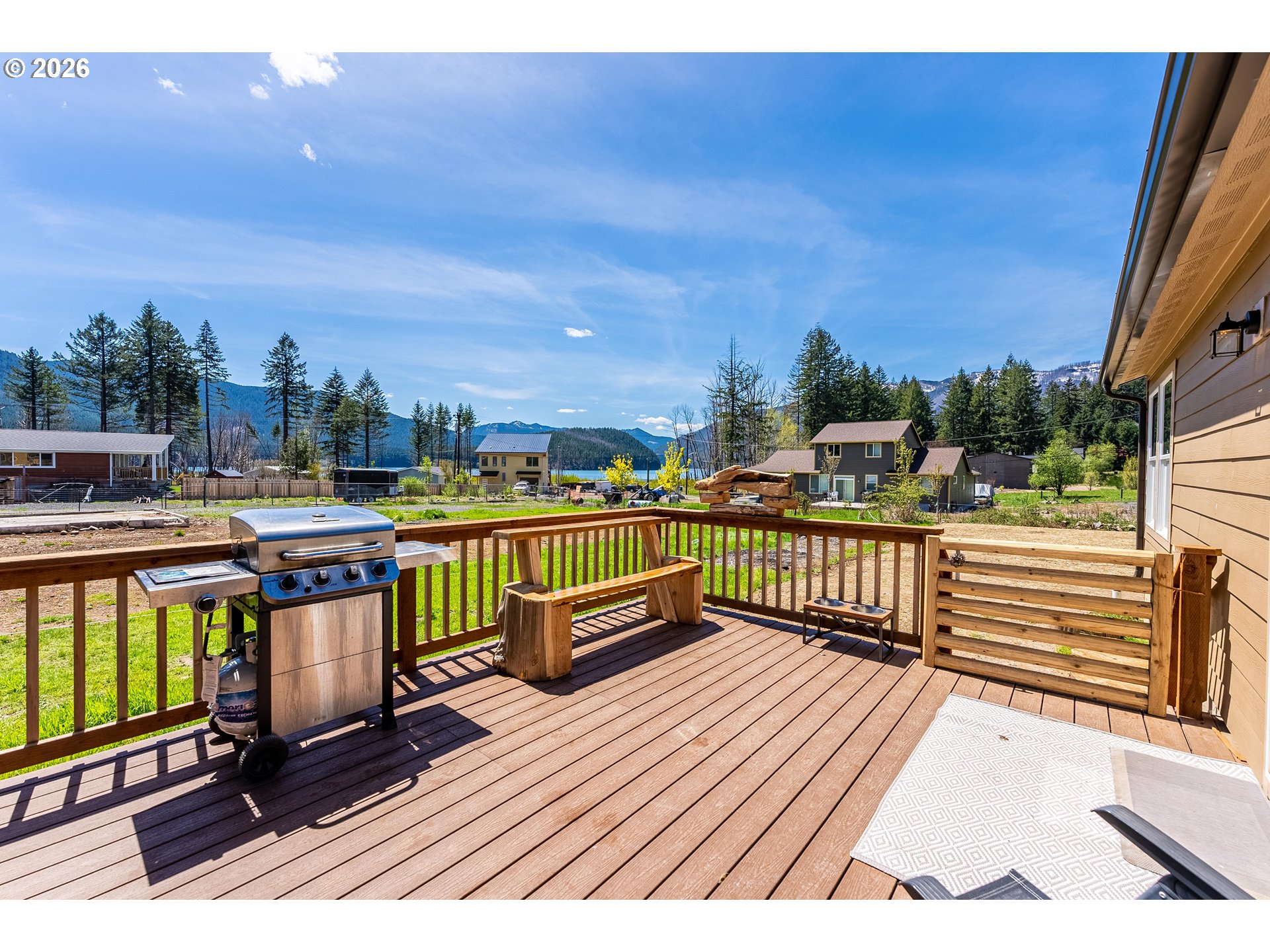 210 Detroit Road South Detroit, OR 97342 - Photo 13 of 29 Deck