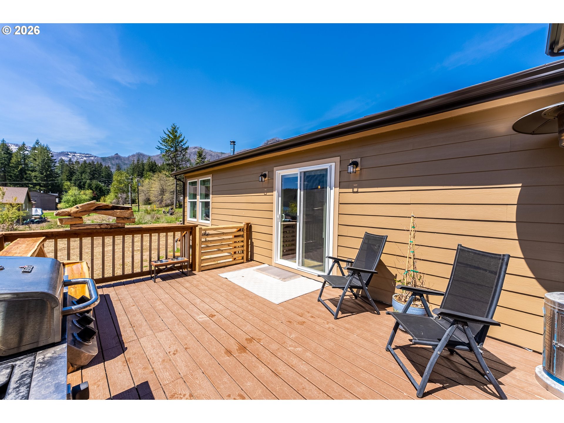 210 Detroit Road South Detroit, OR 97342 - Photo 14 of 29 Deck