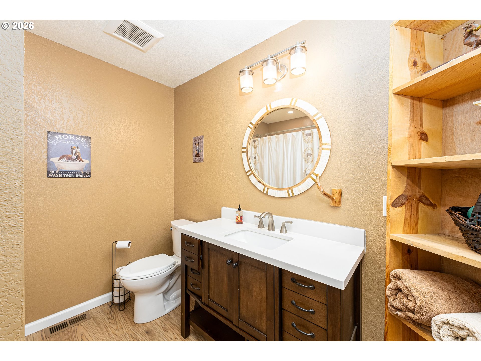210 Detroit Road South Detroit, OR 97342 - Photo 7 of 29 Bathroom