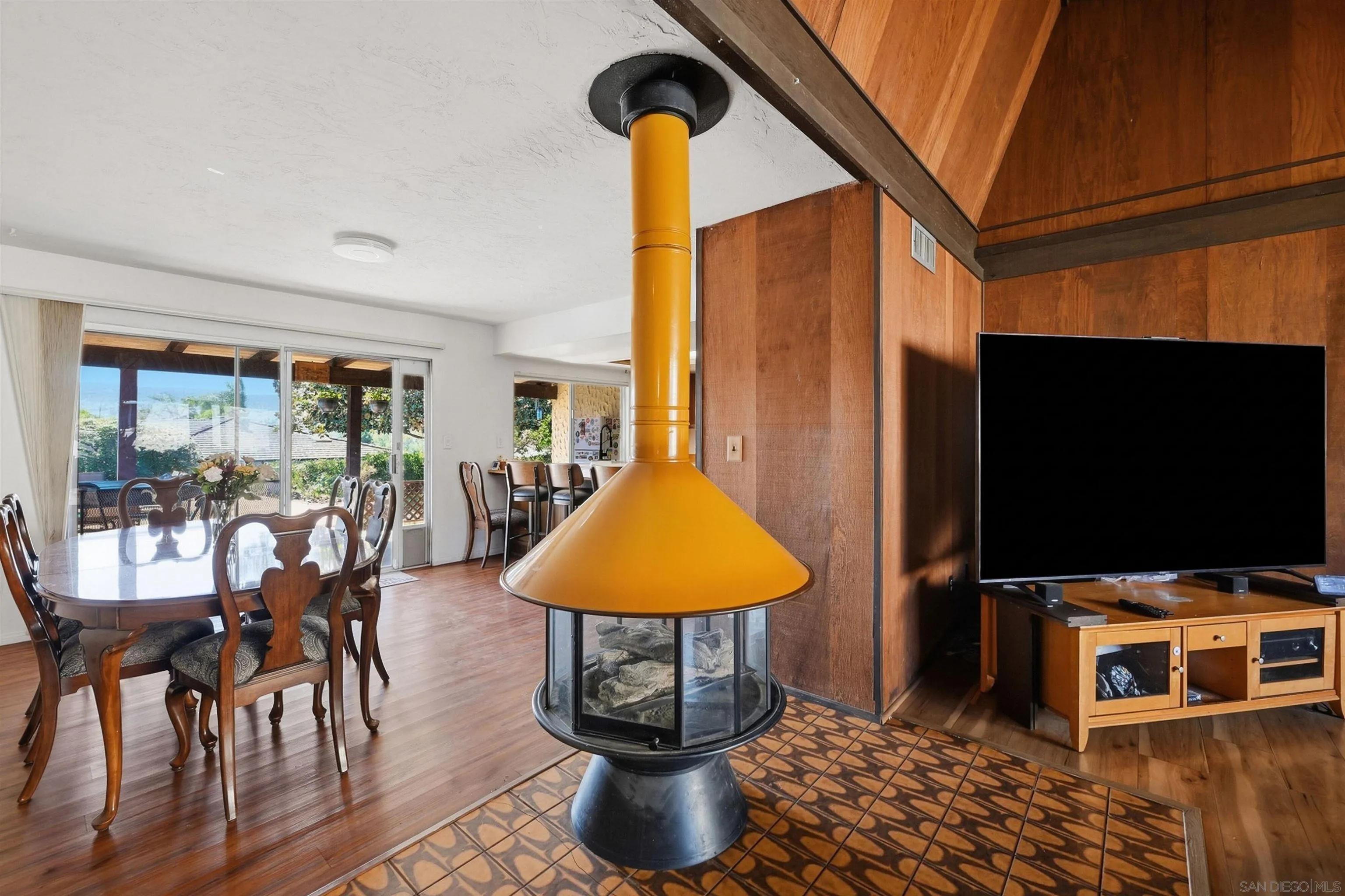 8621 Dunwoodie Road Santee, CA 92071 - Photo 8 of 32 Gallery Image 8