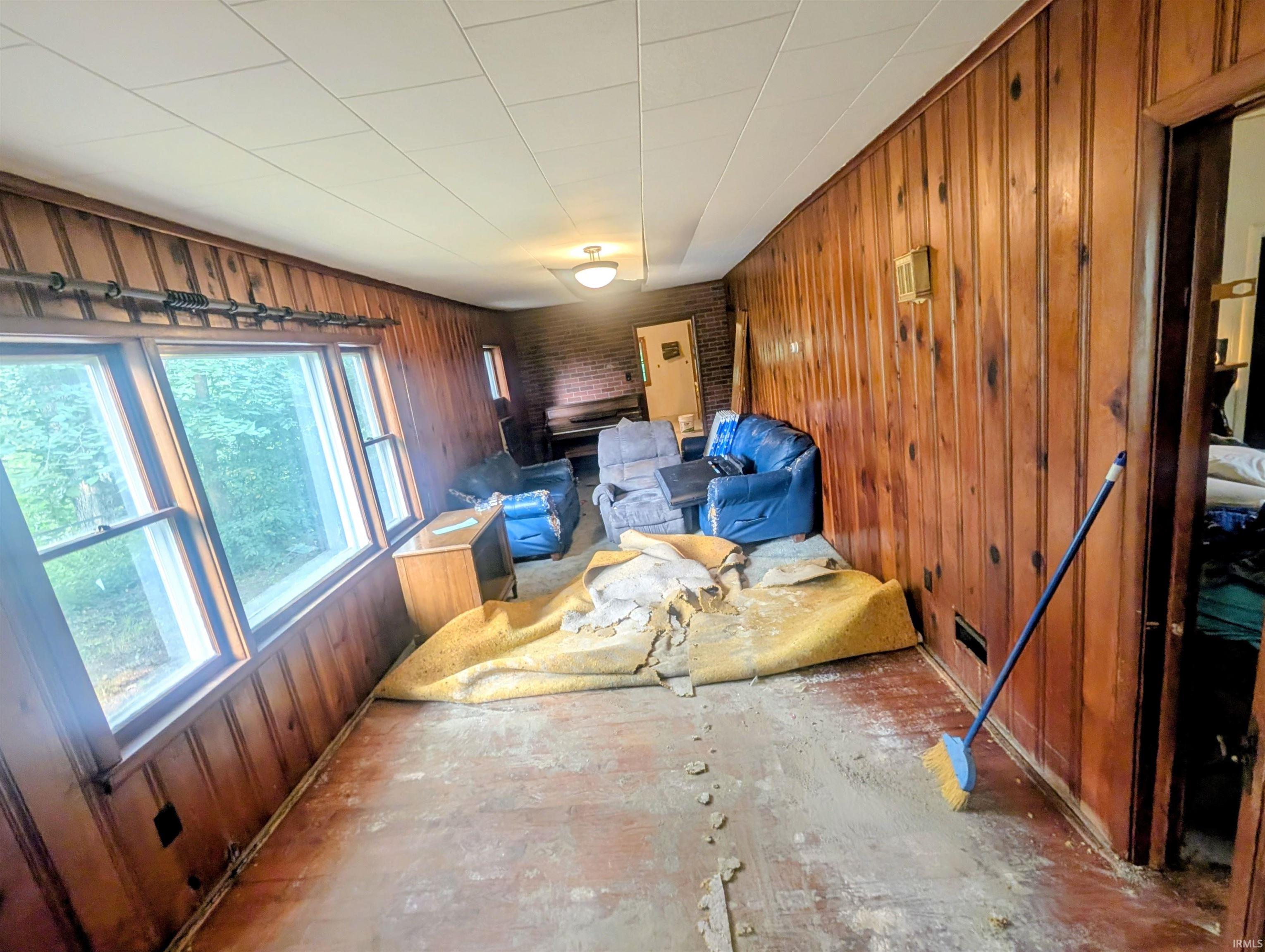 55453 Glenn Road South Bend, IN 46628 - Photo 5 of 28 Gallery Image 5
