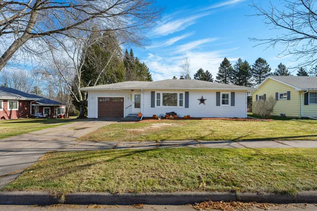 $205,000 | 305 South Clark Street, Thorp, WI 54771