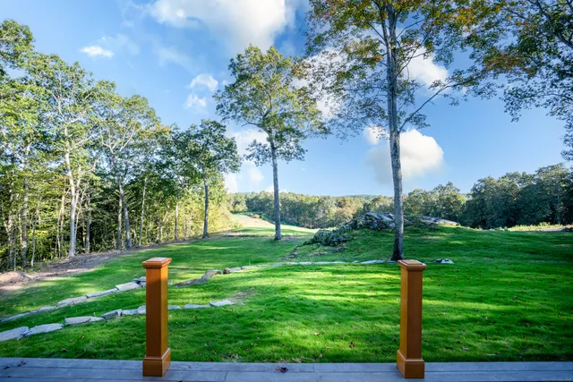 $1,950,000 | 703 Fox Hopyard Road, East Haddam, CT 06423