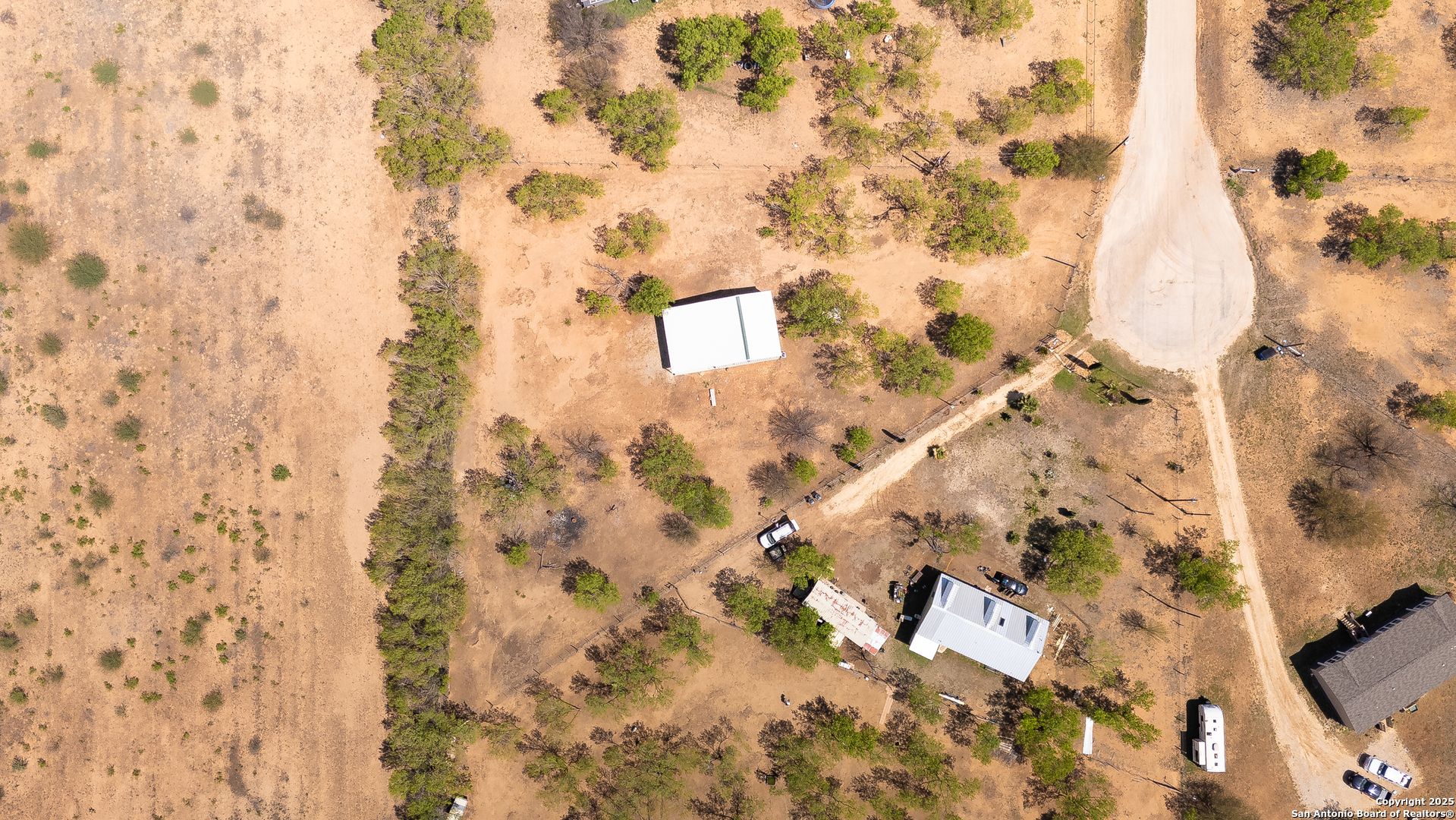 128 County Road 2672 Devine, TX 78016 - Photo 39 of 44