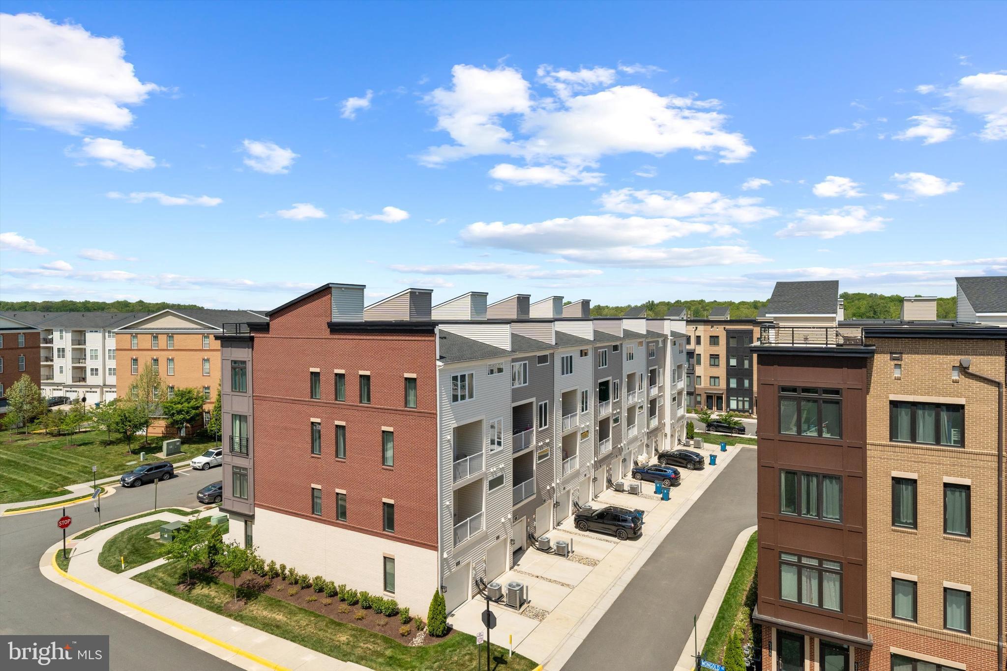 43179 Mongold Square Ashburn, VA 20148 - Photo 34 of 46 a view of buildings with a city view