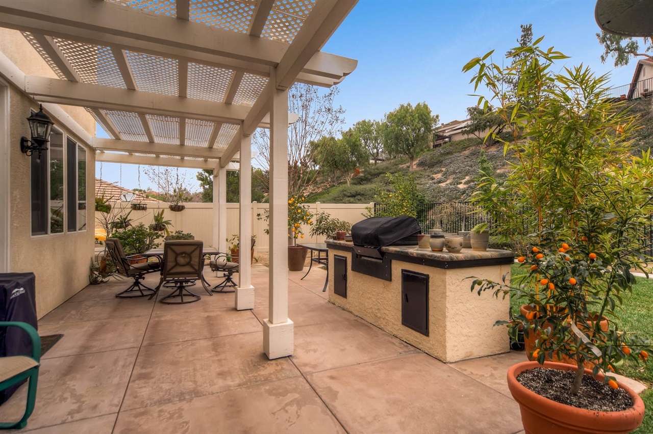 2292 Cannon Gate Fallbrook, CA 92028 - Photo 22 of 25 Patio with built-in BBQ