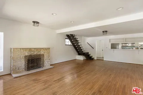 $1,399,000 | 1561 Carmona Avenue, Los Angeles, CA 90019