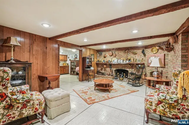 $1,079,000 | 170 Hickory Avenue, Tenafly, NJ 07670