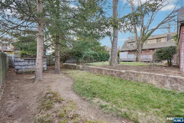 $1,079,000 | 170 Hickory Avenue, Tenafly, NJ 07670