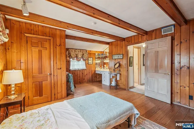 $1,079,000 | 170 Hickory Avenue, Tenafly, NJ 07670