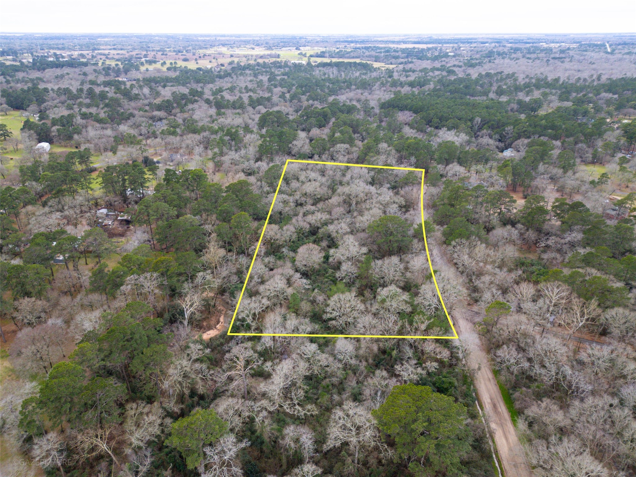 an aerial view of house with outdoor space
