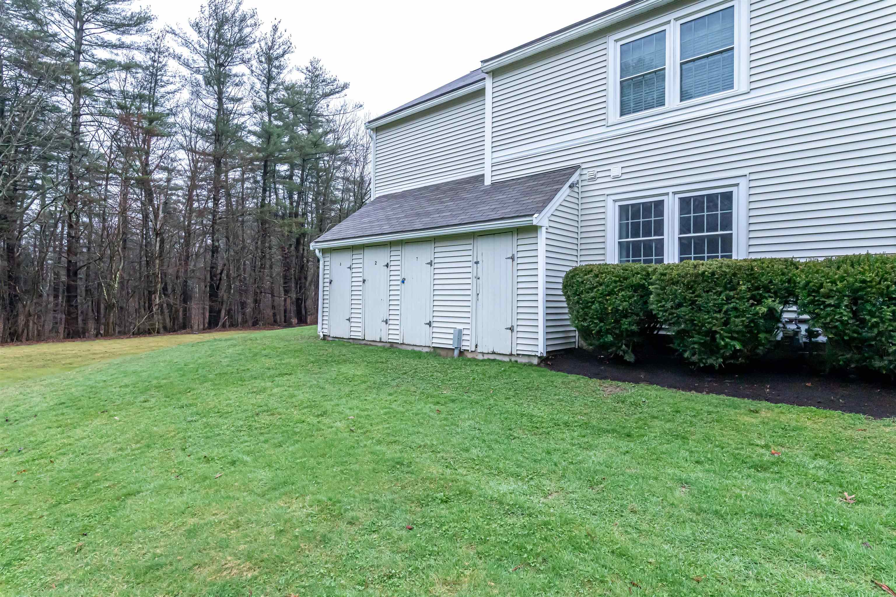 50 Brookside Drive, Unit J7 Exeter, NH 03833 - Photo 13 of 28