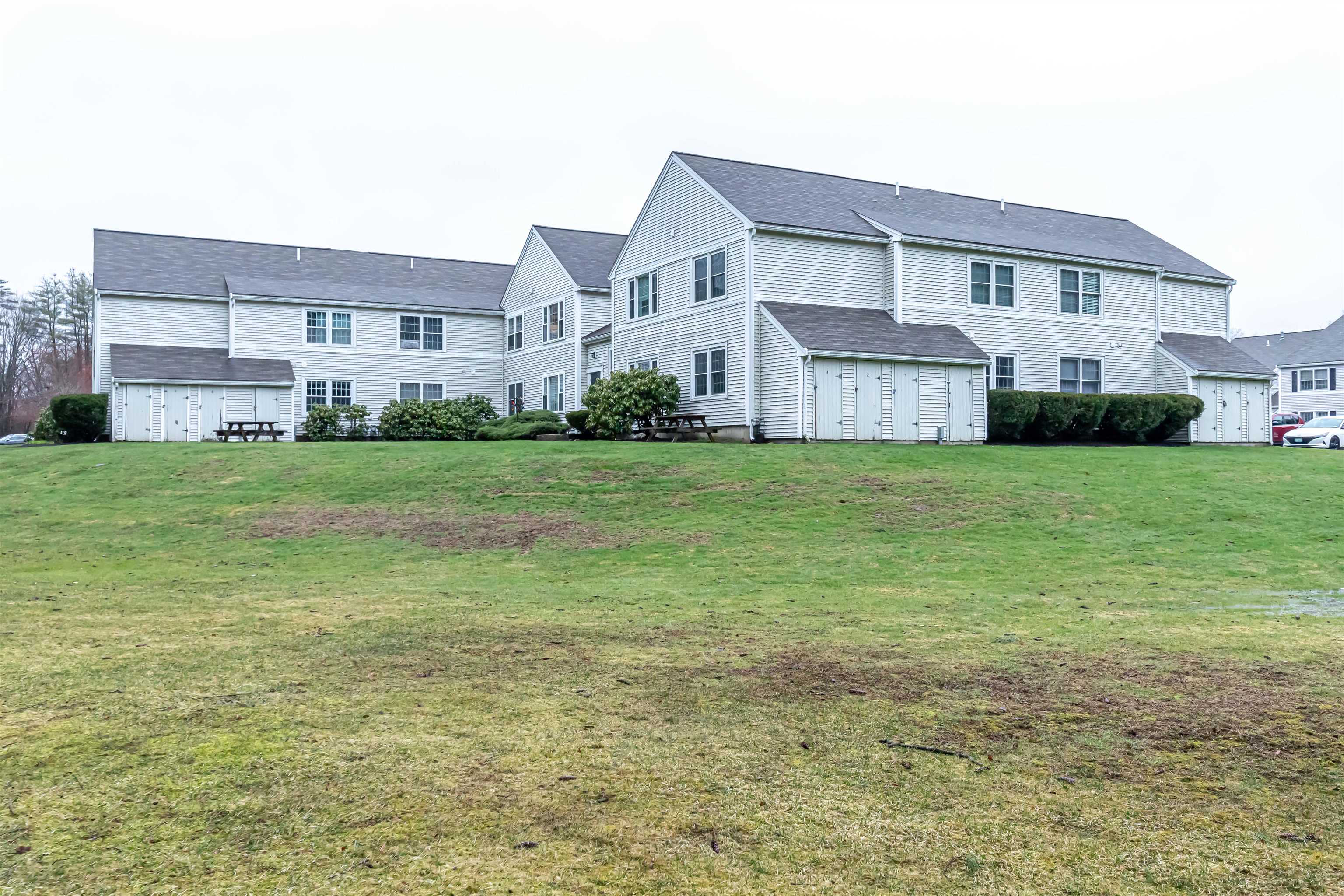 50 Brookside Drive, Unit J7 Exeter, NH 03833 - Photo 20 of 28