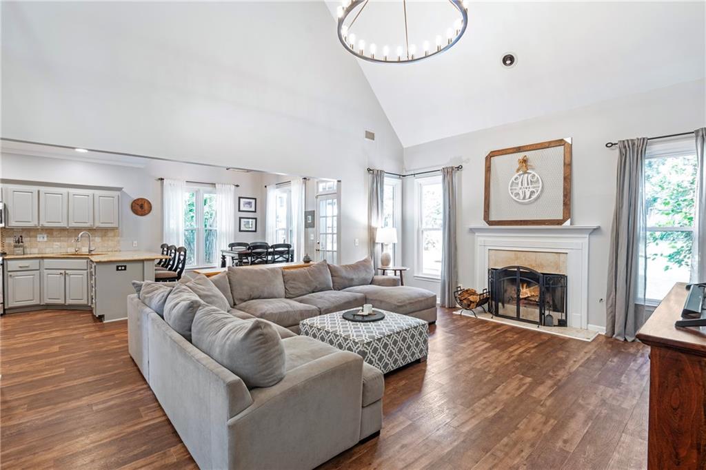 4635 Hardwick Court Suwanee, GA 30024 - Photo 6 of 46