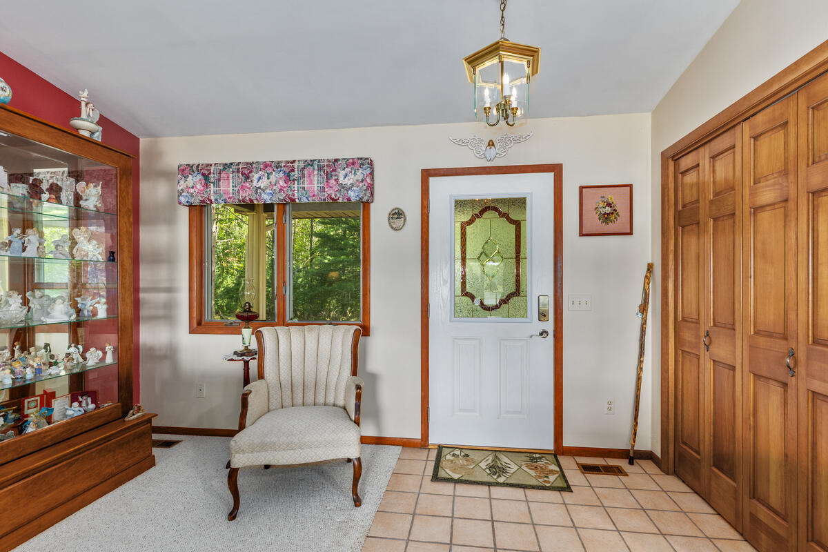 730 West Evergreen Road Sidney, MI 48885 - Photo 8 of 36 730-Evergreen_005