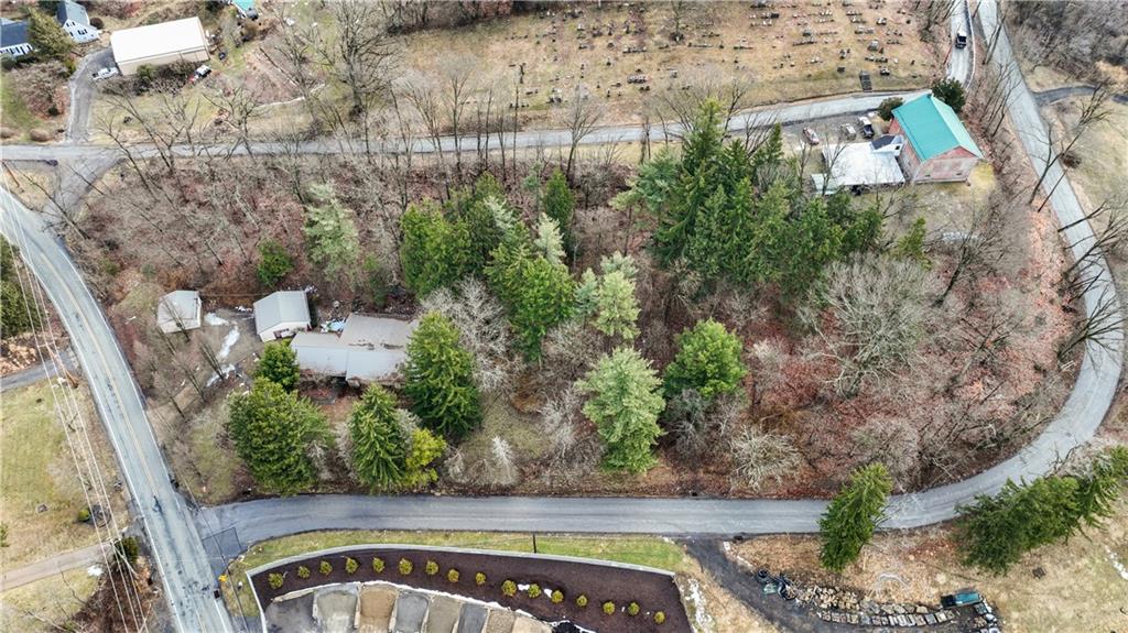 175 Wallrose Heights Road Baden, PA 15005 - Photo 4 of 34