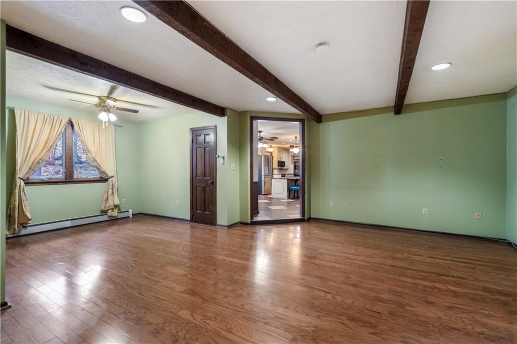 175 Wallrose Heights Road Baden, PA 15005 - Photo 8 of 34