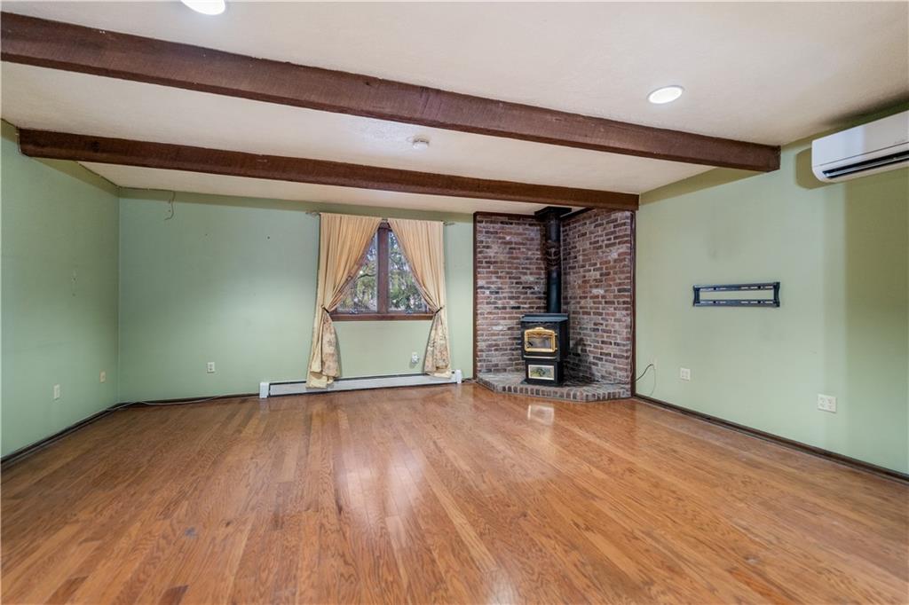 175 Wallrose Heights Road Baden, PA 15005 - Photo 9 of 34