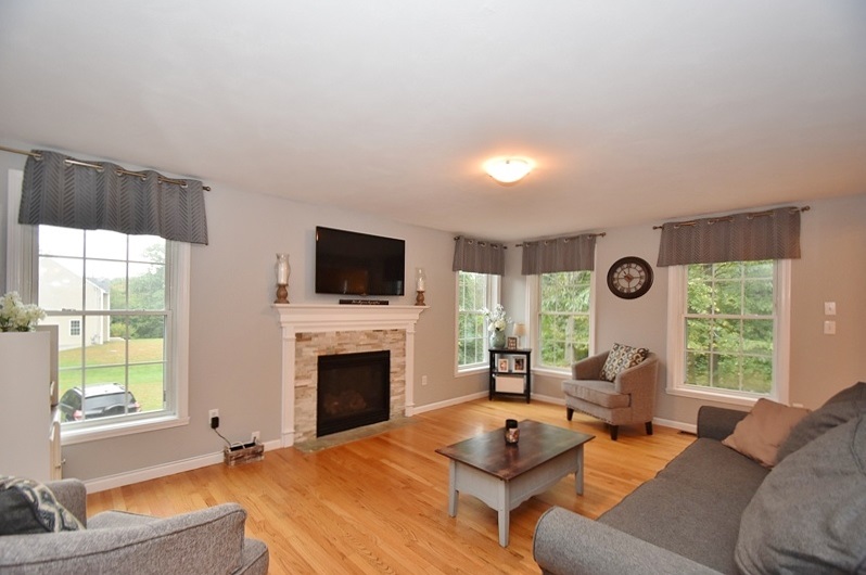 28 Harris Road Windham, NH 03087 - Photo 8 of 26